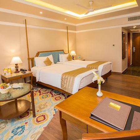 Hotel Swosti Premium Бхубанешвар Екстер'єр фото