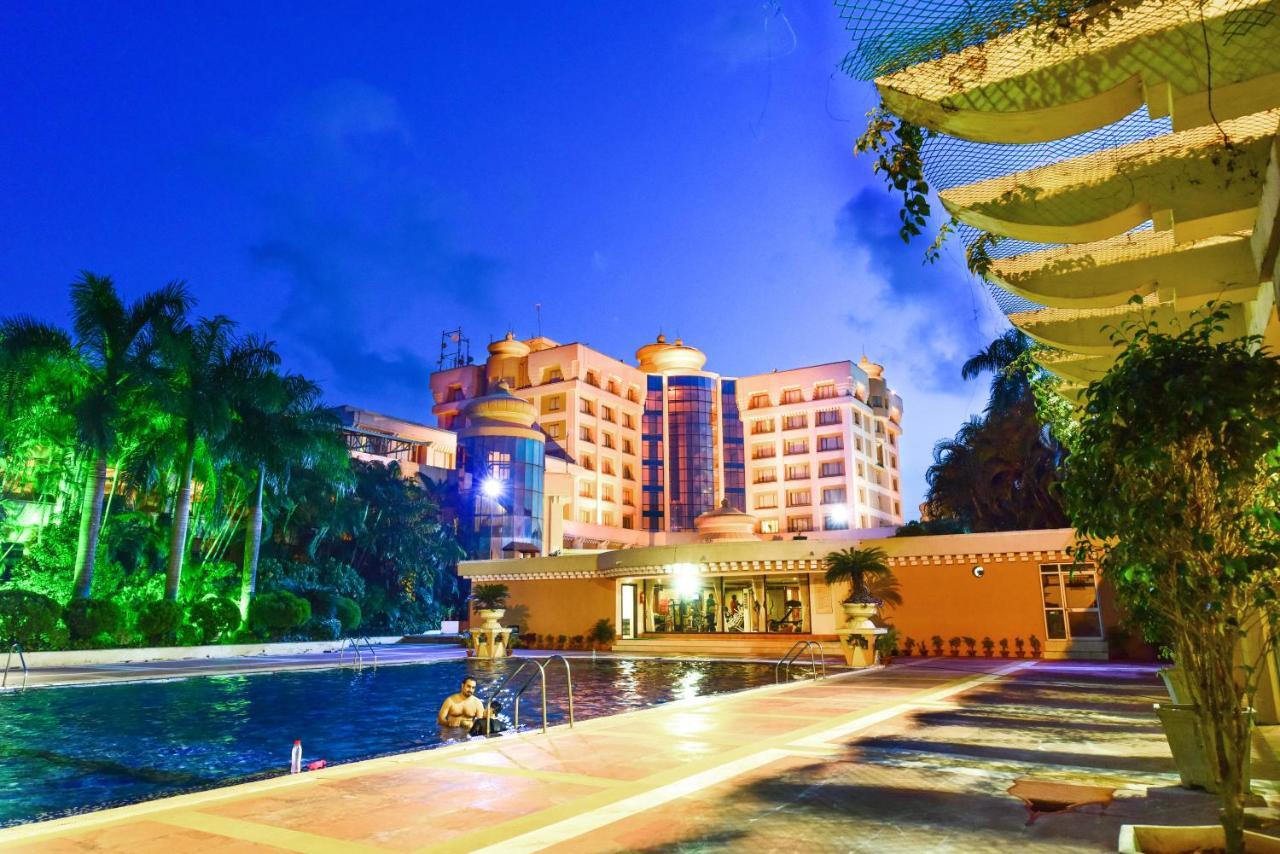 Hotel Swosti Premium Бхубанешвар Екстер'єр фото